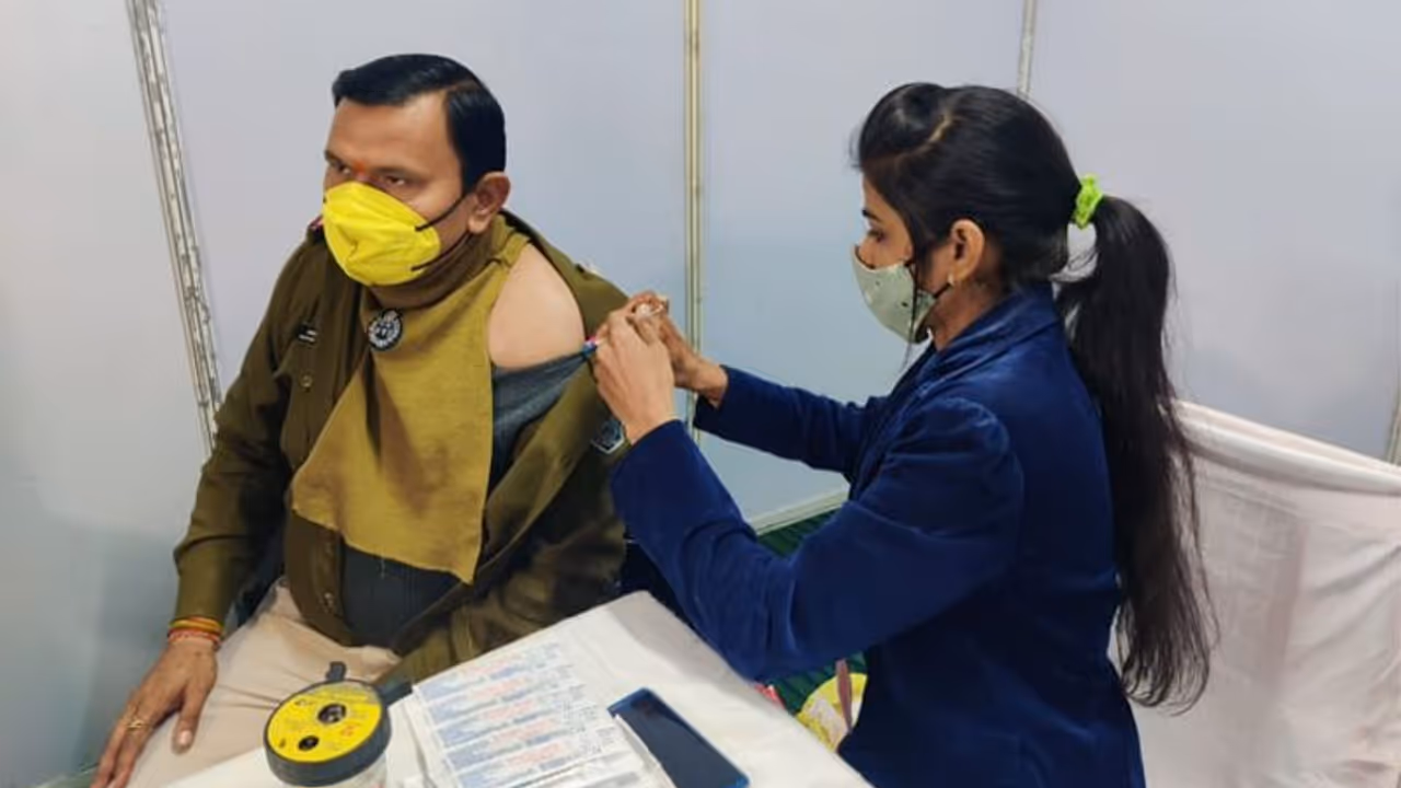 Bengaluru: 3L yet to take second dose of COVID vaccination; testing, vaccination, contact tracing intensified Bengaluru: 3L yet to take second dose of COVID vaccination; testing, vaccination, contact tracing intensified