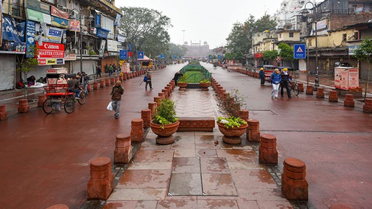 Covid Update : दिल्ली में रोज 21 हजार से ज्यादा मरीज, स्वास्थ्य मंत्री ने बताया कब मिलेगी पाबंदियों से राहत Covid Update : दिल्ली में रोज 21 हजार से ज्यादा मरीज, स्वास्थ्य मंत्री ने बताया कब मिलेगी पाबंदियों से राहत