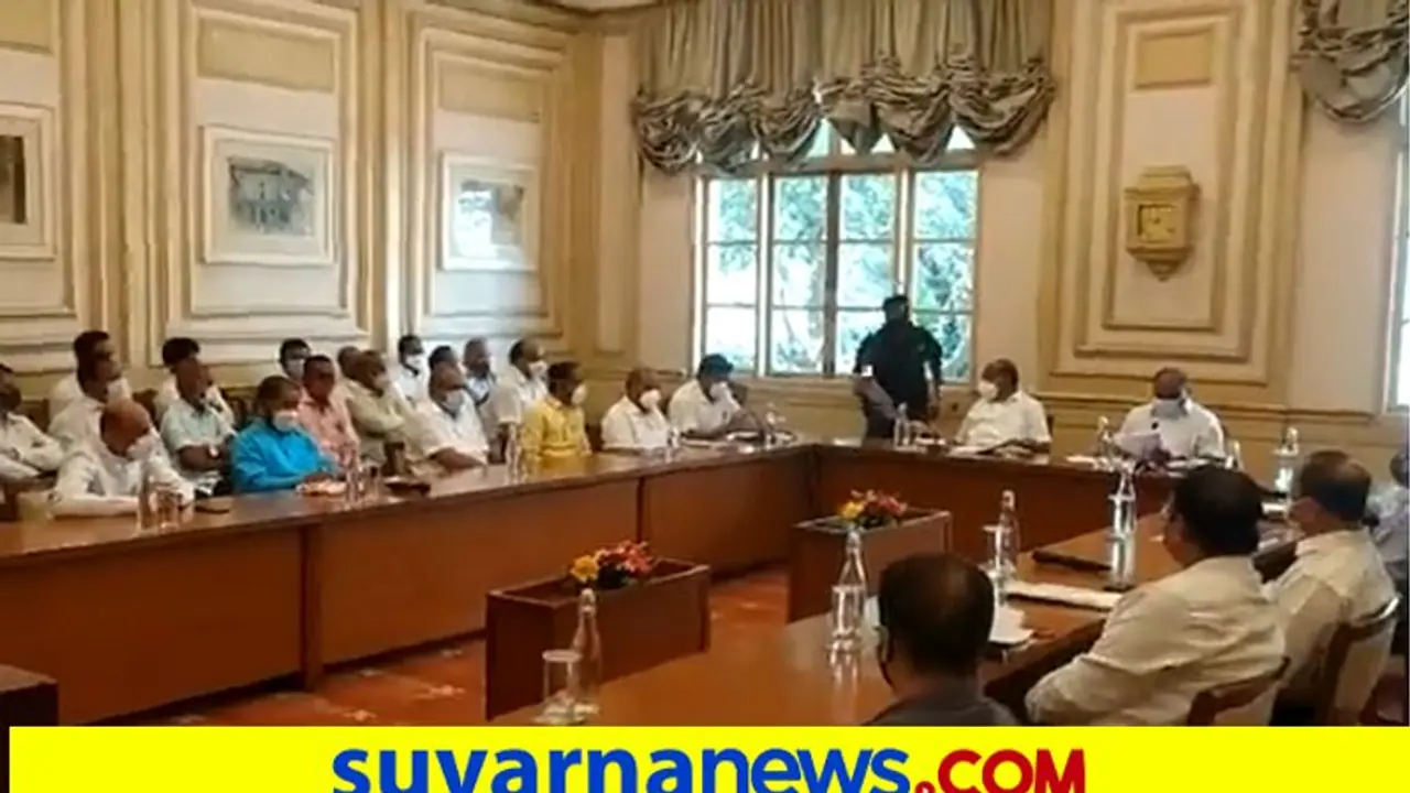 Pawar Meeting With Ministers ಹಂಗಾಮಿ ಸಿಎಂ ಆದ್ರಾ ಶರದ್ ಪವಾರ್? ಠಾಕ್ರೆ ಅನುಪಸ್ಥಿತಿಯಲ್ಲಿ ಮಹಾ ಮಂತ್ರಿಗಳ ಜೊತೆ ಸಭೆ!