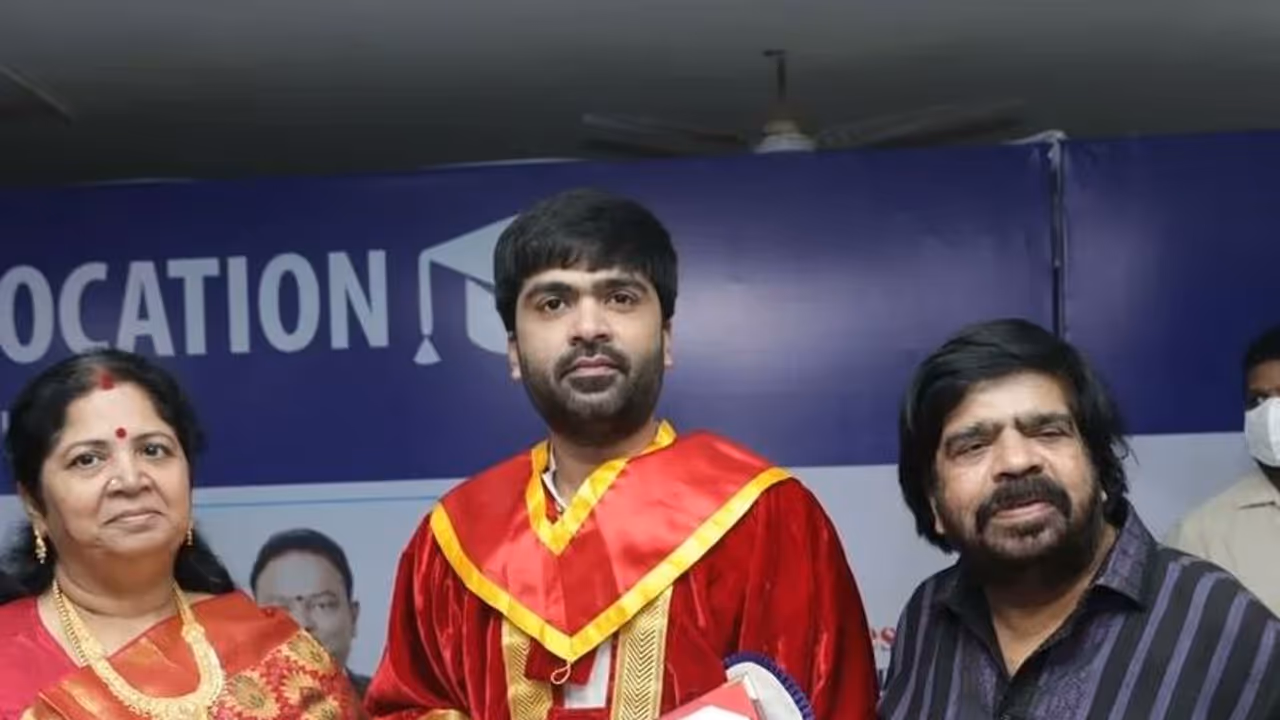 DR.Simbu speech : எல்லா புகழும் தாய்..தந்தைக்கே : டாக்டர் சிம்புவின் புகழாரம்.. DR.Simbu speech : எல்லா புகழும் தாய்..தந்தைக்கே : டாக்டர் சிம்புவின் புகழாரம்..