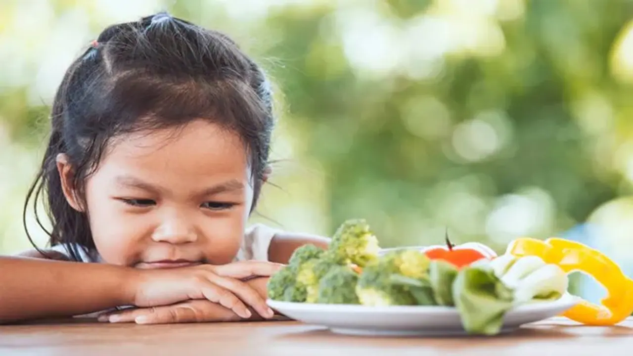 Covid 19 में बच्चों की मेंटल हेल्थ हो रही कमजोर, इन सुपर फूड्स से इन्हें करें एक्टिव Covid 19 में बच्चों की मेंटल हेल्थ हो रही कमजोर, इन सुपर फूड्स से इन्हें करें एक्टिव