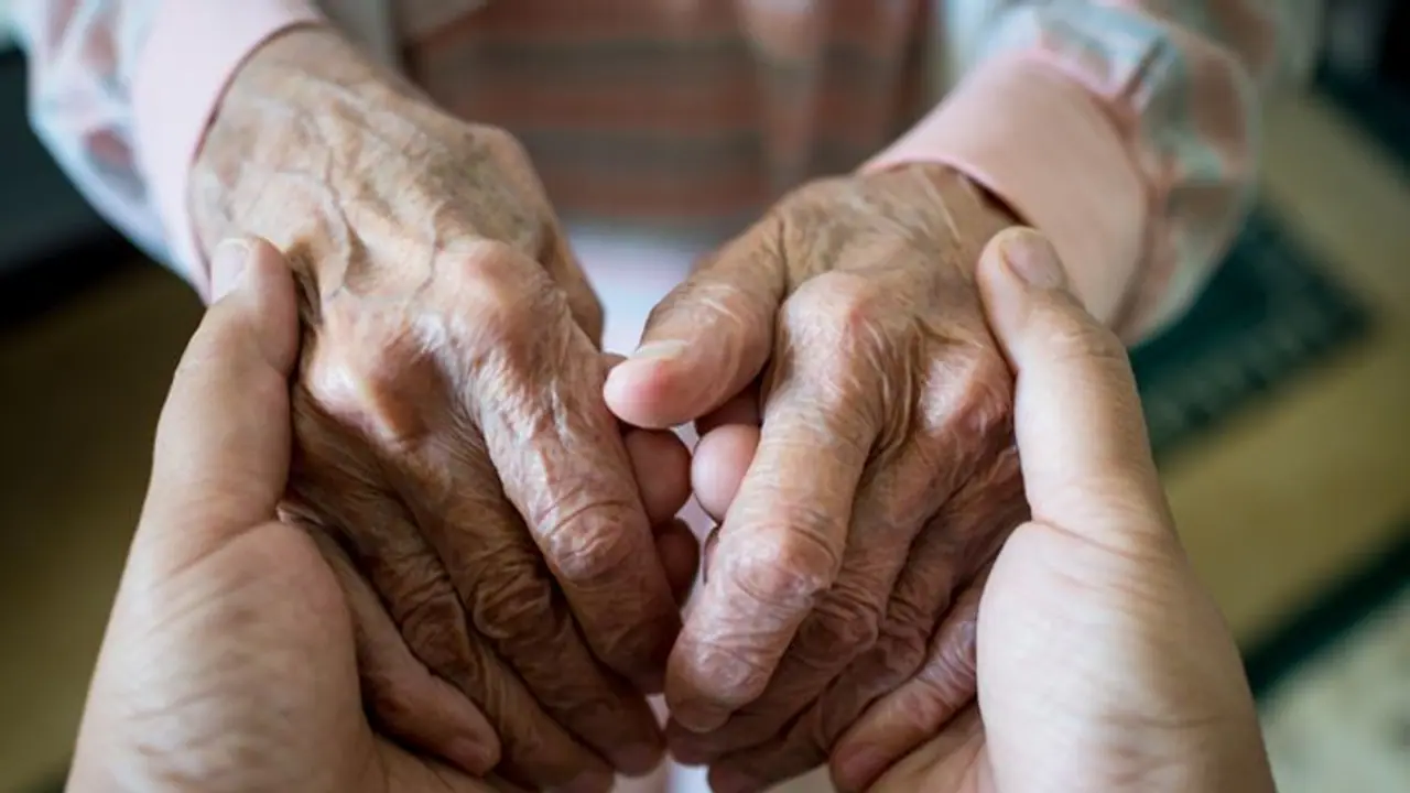 ಹಿರಿಯರನ್ನು ಹೇಗೆ ಗೌರವಿಸಬೇಕು ಅಂಥ ಈ ರಾಶಿಯವರನ್ನು ನೋಡಿ ಕಲೀಬೇಕು!