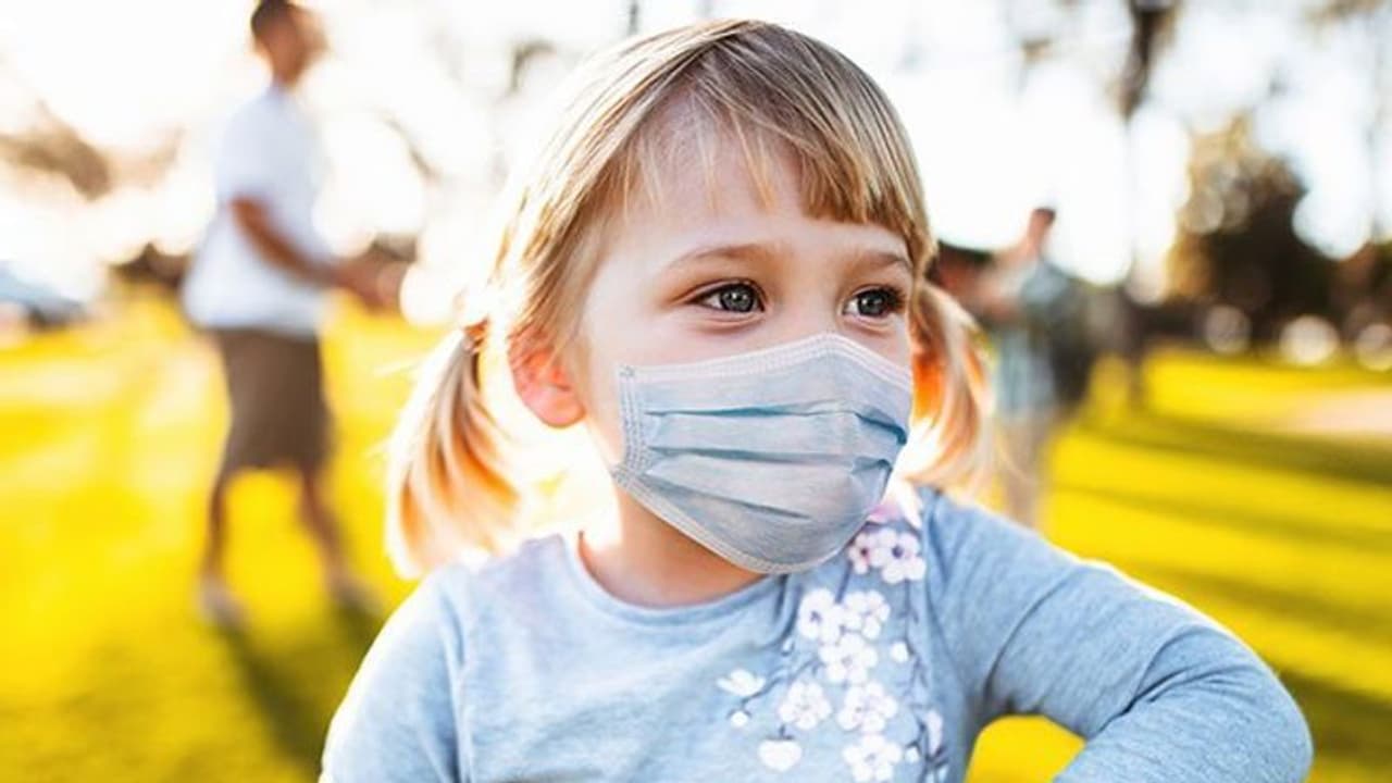 Covid Guidelines: వీరికి మాస్క్ అవసరం లేదంటున్న కేంద్రం.. Covid Guidelines: వీరికి మాస్క్ అవసరం లేదంటున్న కేంద్రం..