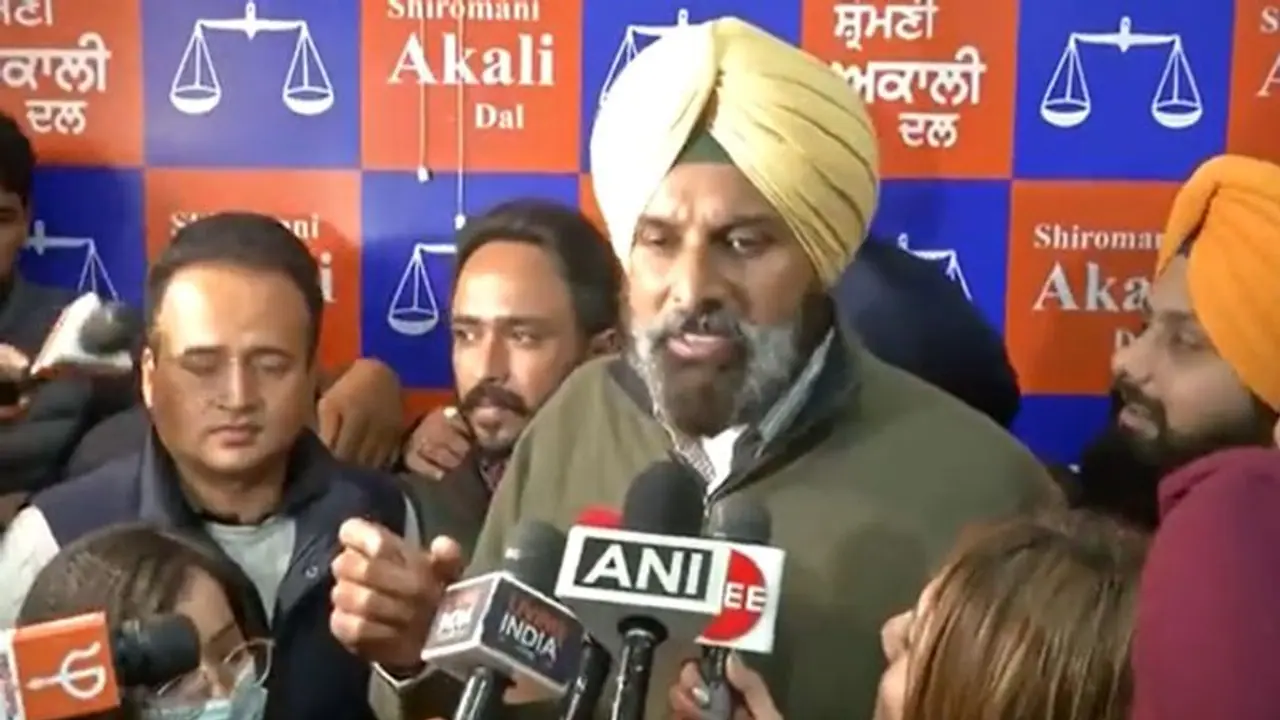 Punjab Election 2022:बिक्रम मजीठिया का चौंकाने वाला दावा, ‘PM का काफिला रोकना साजिश थी, CM हाउस में बना प्लान’ Punjab Election 2022:बिक्रम मजीठिया का चौंकाने वाला दावा, ‘PM का काफिला रोकना साजिश थी, CM हाउस में बना प्लान’