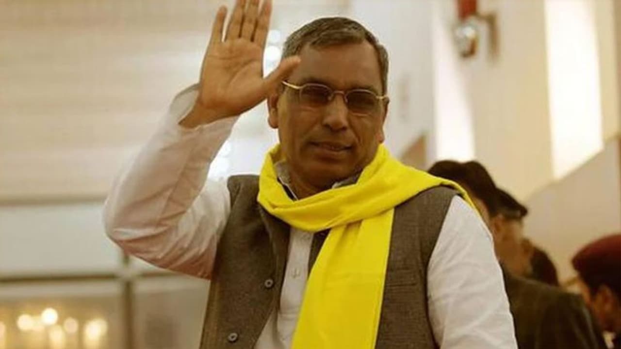 कौन हैं अपने बयानों से तहलका मचाने वाले ओपी राजभर, जाने राजभर के सारे राजनीतिक राज कौन हैं अपने बयानों से तहलका मचाने वाले ओपी राजभर, जाने राजभर के सारे राजनीतिक राज