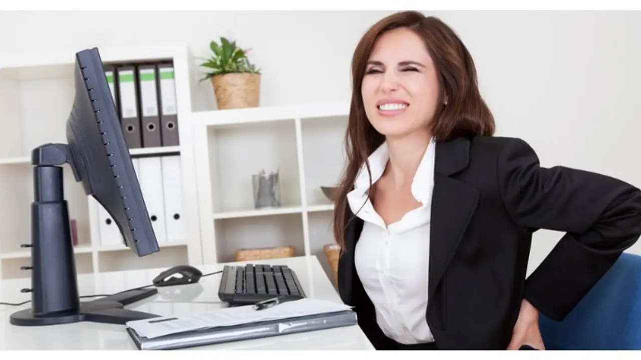 வீட்டில் ஒரே இடத்தில் உட்கார்ந்து வேலை... செய்வதால் முதுகு வலிக்குதா? இனிமே இத ட்ரை பண்ணுங்கோ? வீட்டில் ஒரே இடத்தில் உட்கார்ந்து வேலை... செய்வதால் முதுகு வலிக்குதா? இனிமே இத ட்ரை பண்ணுங்கோ?