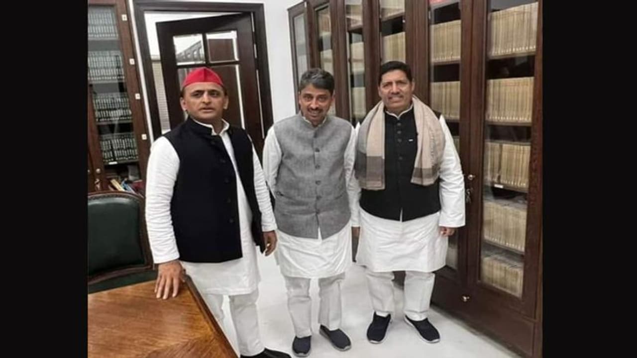 UP Election 2022:,कांग्रेस का दामन छोड़, साइकिल पर सवार हुए मसूद UP Election 2022:,कांग्रेस का दामन छोड़, साइकिल पर सवार हुए मसूद