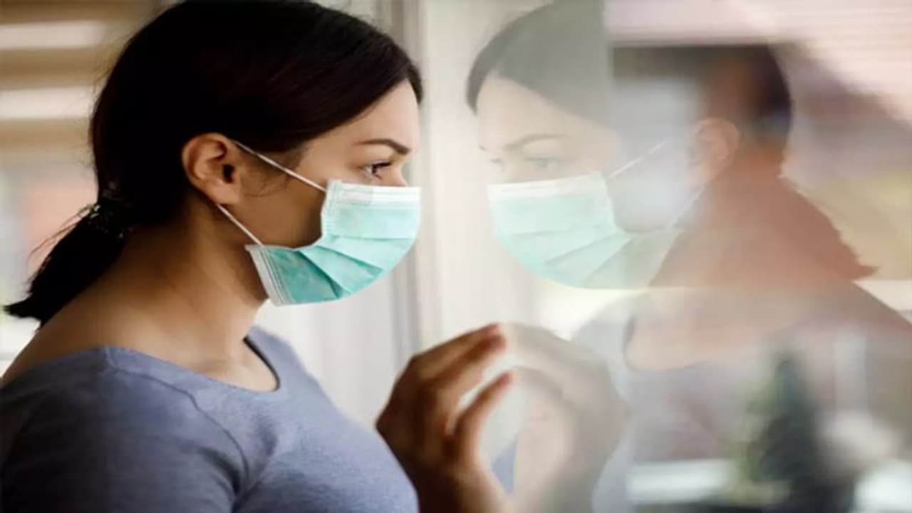 ഒമിക്രോണ്; വീട്ടിലും ശ്രദ്ധിക്കേണ്ടതുണ്ട്, ഹോം കെയര് മാനേജ്മെന്റില് അറിഞ്ഞിരിക്കേണ്ട കാര്യങ്ങള് ഒമിക്രോണ്; വീട്ടിലും ശ്രദ്ധിക്കേണ്ടതുണ്ട്, ഹോം കെയര് മാനേജ്മെന്റില് അറിഞ്ഞിരിക്കേണ്ട കാര്യങ്ങള്