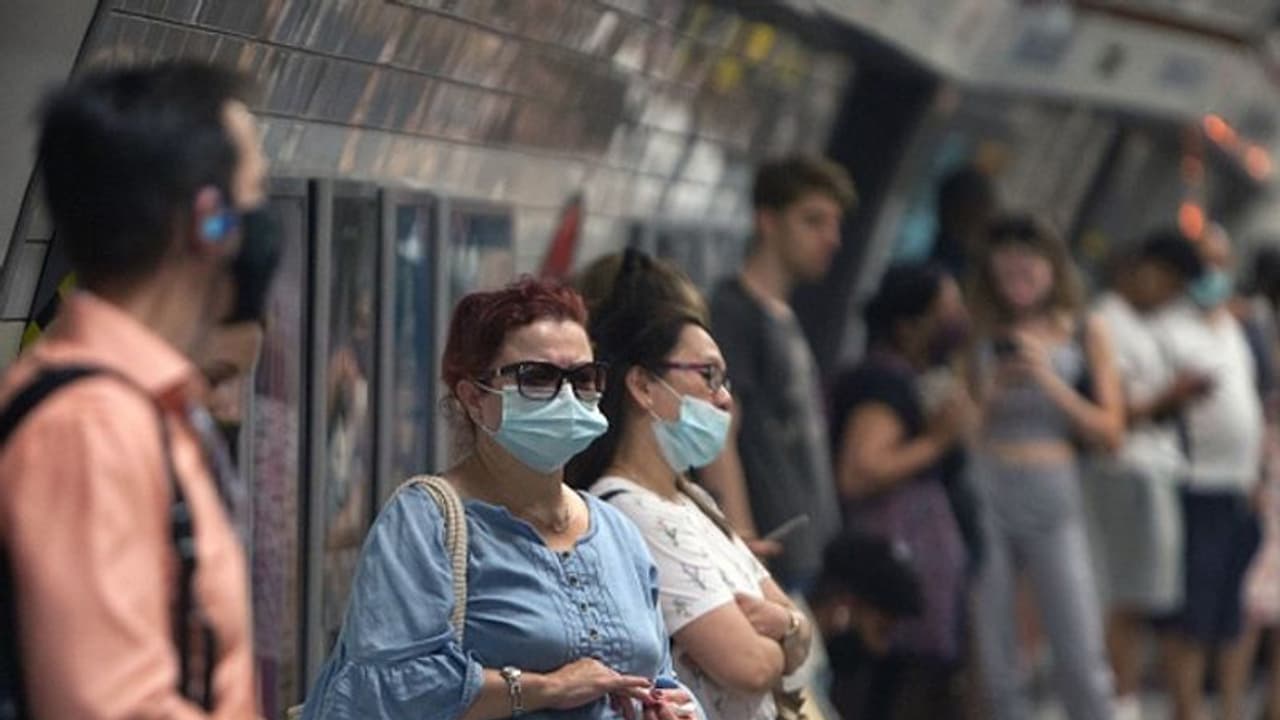 নতুন কোভিড নির্দেশিকায় বাতিল মাস্ক ও ওয়ার্কফর্ম হোম, কর্মীদের নিয়ে কী ভাবনা সংস্থাগুলির নতুন কোভিড নির্দেশিকায় বাতিল মাস্ক ও ওয়ার্কফর্ম হোম, কর্মীদের নিয়ে কী ভাবনা সংস্থাগুলির