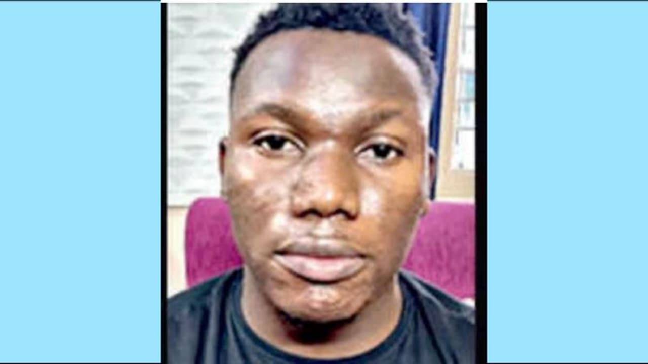 Drug making : പ്രഷർ കുക്കർ ഉപയോഗിച്ച് നിരോധിത ലഹരിവസ്തു ഉണ്ടാക്കി: വിദേശി യുവാവ് പിടിയിൽ Drug making : പ്രഷർ കുക്കർ ഉപയോഗിച്ച് നിരോധിത ലഹരിവസ്തു ഉണ്ടാക്കി: വിദേശി യുവാവ് പിടിയിൽ