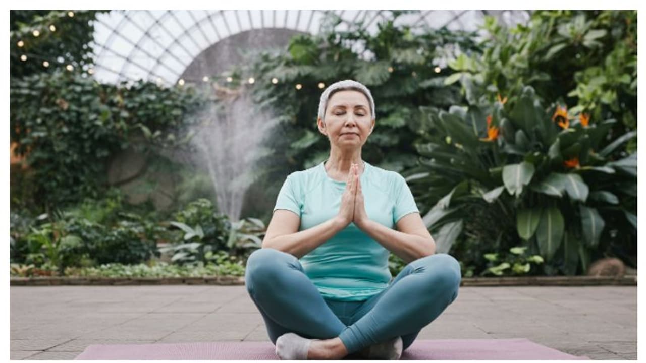 உடலை கட்டுகோப்பாக வைத்திருக்க ஆசையா? ஒரு முறை இதை ட்ரை பண்ணுங்கோ பாஸ்! உடலை கட்டுகோப்பாக வைத்திருக்க ஆசையா? ஒரு முறை இதை ட்ரை பண்ணுங்கோ பாஸ்!