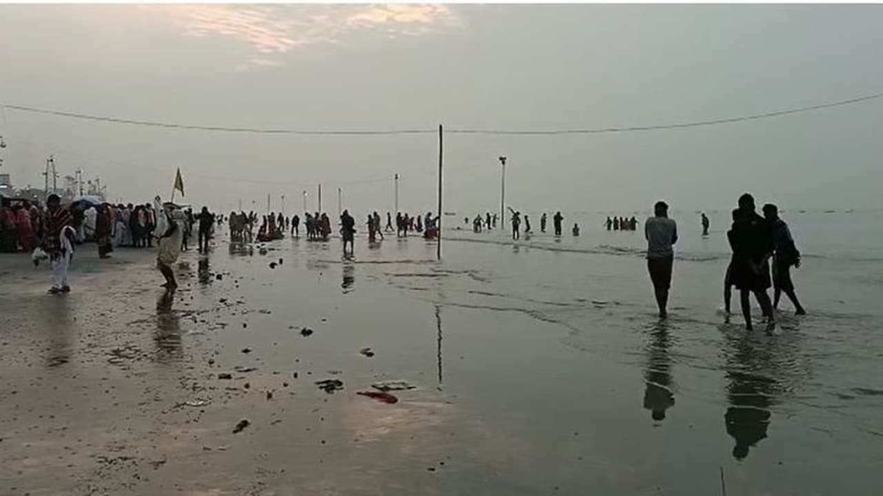 Gangasagar Mela 2022 : করোনা উদ্বেগকে সঙ্গী করেই শেষ হল গঙ্গাসাগর মেলা, কতটা বাড়ল সংক্রমণের গ্রাফ Gangasagar Mela 2022 : করোনা উদ্বেগকে সঙ্গী করেই শেষ হল গঙ্গাসাগর মেলা, কতটা বাড়ল সংক্রমণের গ্রাফ