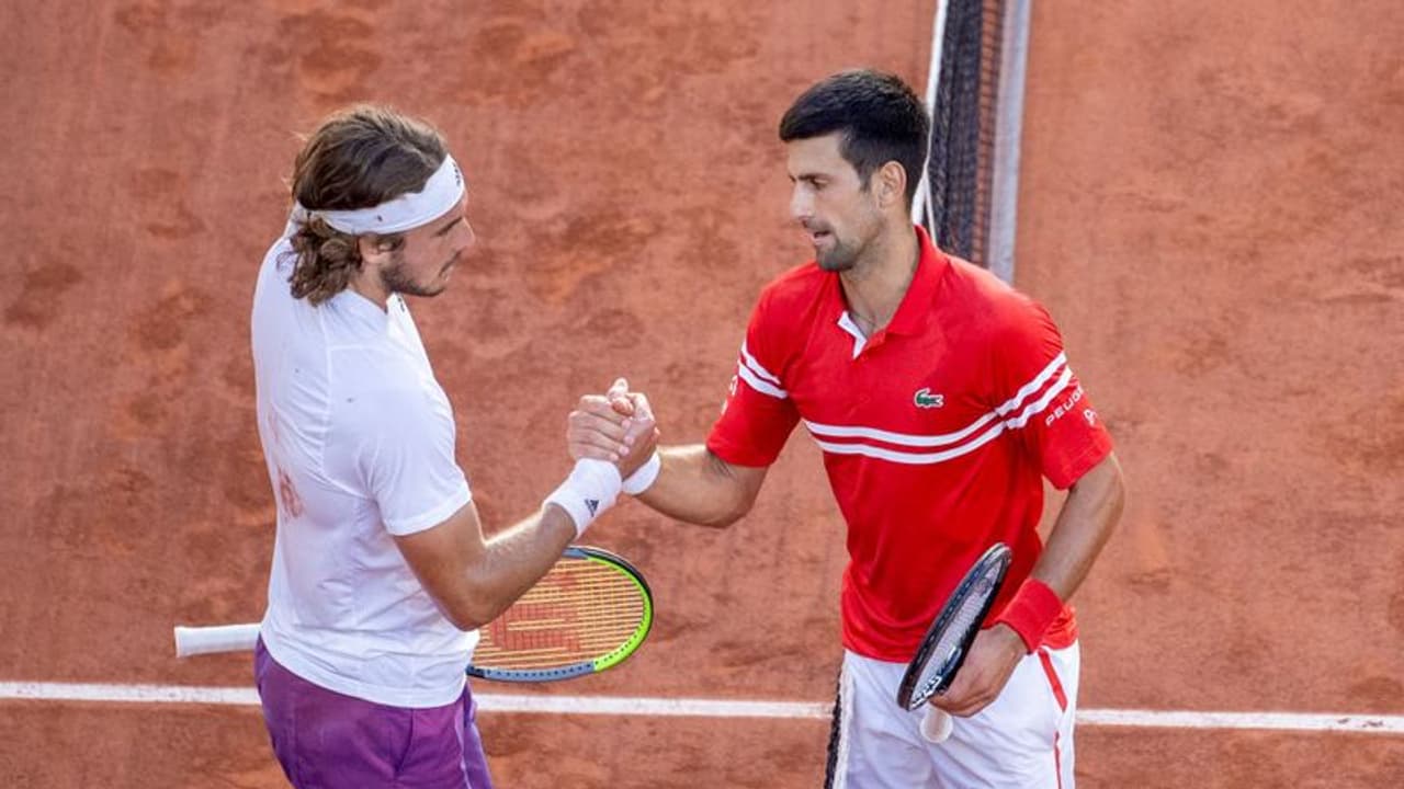 Australian Open: ജോക്കോവിച്ച് മറ്റുള്ളവരെ വിഡ്ഢികളാക്കുന്നു; തുറന്നടിച്ച് സിറ്റ്സിപാസ്