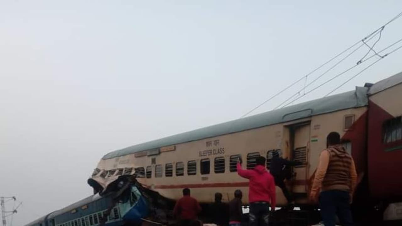 उत्तर बंगाल में Bikaner express दुर्घटनाग्रस्त, 7 की मौत, रेलवे टीम के अलावा बंगाल पुलिस, BSF लगाया गया