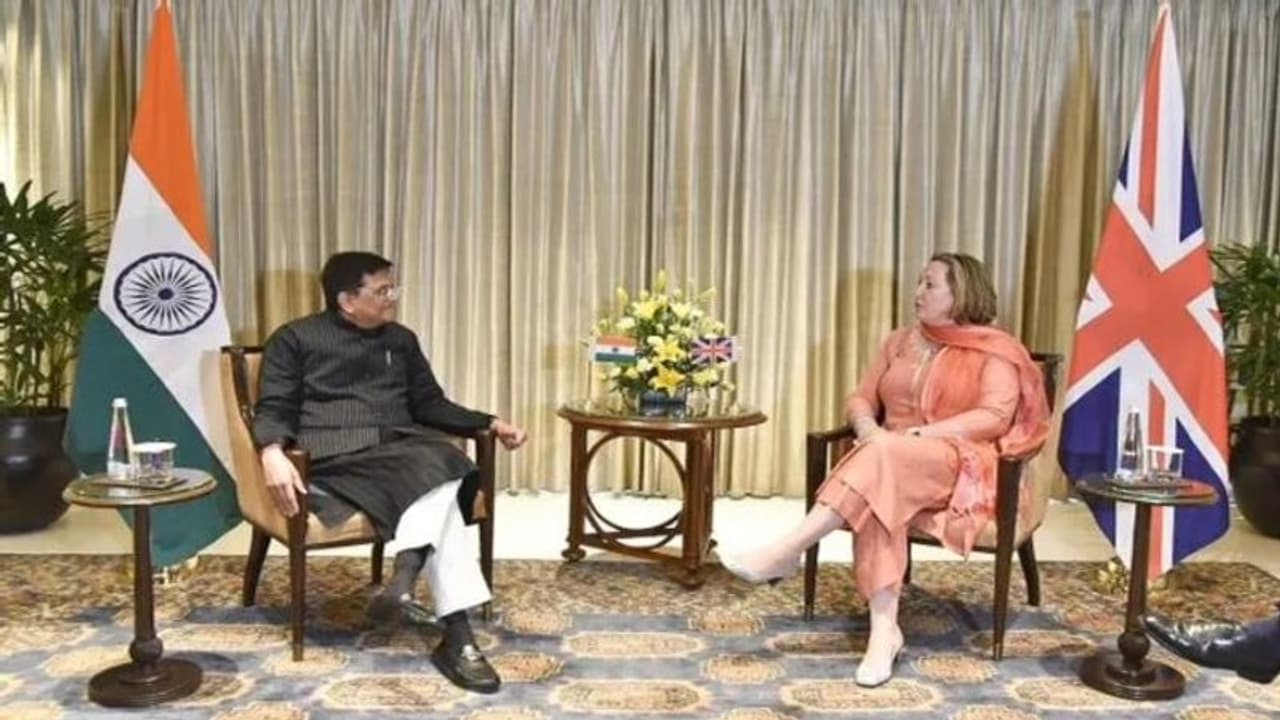 India UK FTA : കയറ്റുമതിയിൽ വൻ കുതിപ്പ് ലക്ഷ്യമിട്ട് ഇന്ത്യ; യുകെയുമായി ചർച്ചകൾ തുടങ്ങി India UK FTA : കയറ്റുമതിയിൽ വൻ കുതിപ്പ് ലക്ഷ്യമിട്ട് ഇന്ത്യ; യുകെയുമായി ചർച്ചകൾ തുടങ്ങി