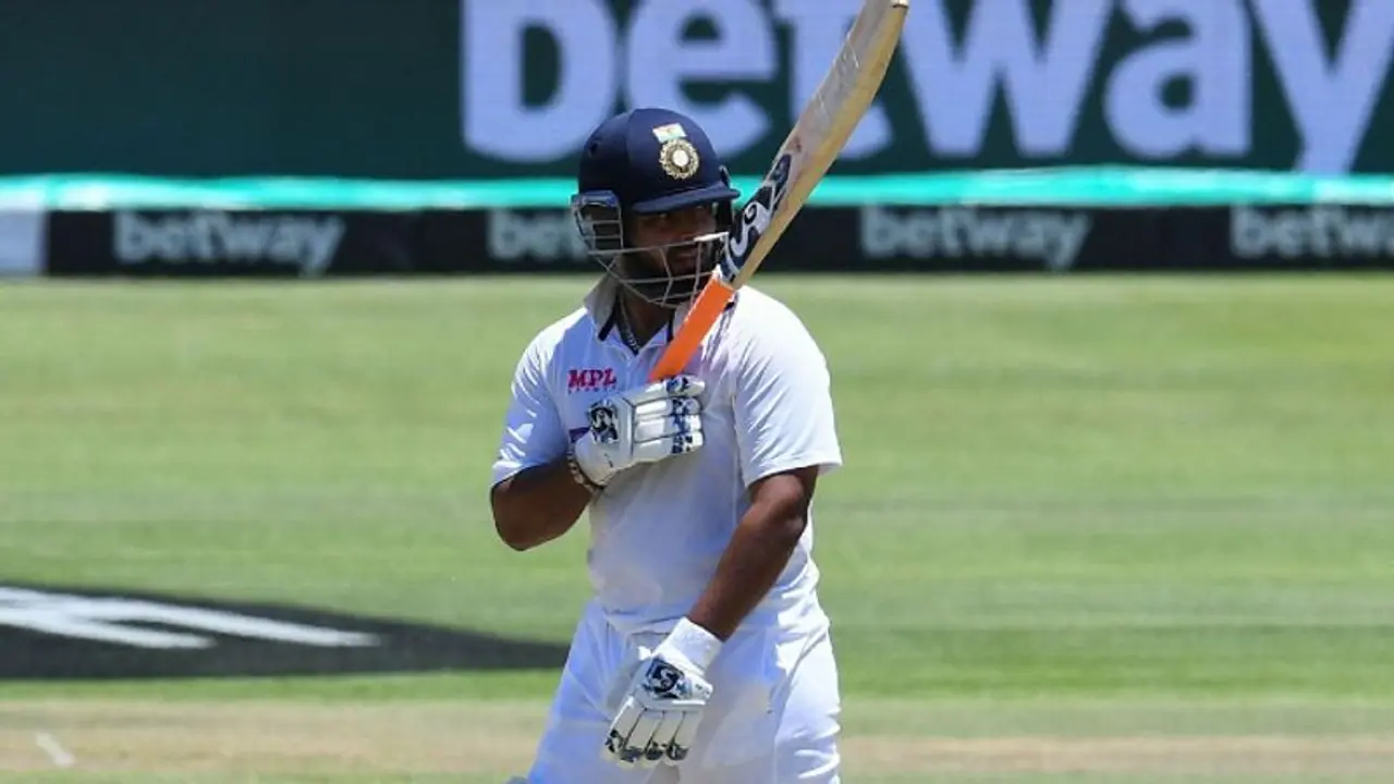 Ind vs SL: ಶತಕದ ಹೊಸ್ತಿಲಲ್ಲಿ ಮುಗ್ಗರಿಸಿದ ರಿಷಭ್ ಪಂತ್, ಬೃಹತ್ ಮೊತ್ತದತ್ತ ಭಾರತ Ind vs SL: ಶತಕದ ಹೊಸ್ತಿಲಲ್ಲಿ ಮುಗ್ಗರಿಸಿದ ರಿಷಭ್ ಪಂತ್, ಬೃಹತ್ ಮೊತ್ತದತ್ತ ಭಾರತ