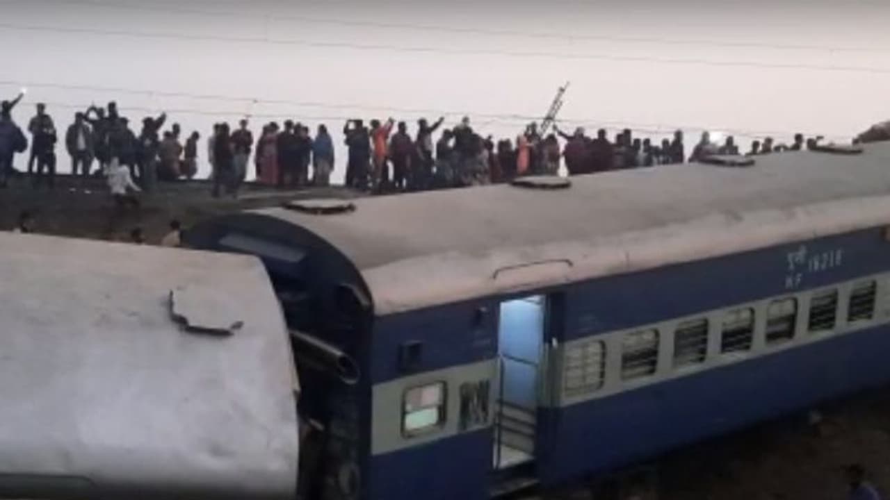 Maynaguri train accident: বিকান এক্সপ্রেস দুর্ঘটনার কারণ জানতে উচ্চ পর্যায়ের তদন্তের নির্দেশ রেলের Maynaguri train accident: বিকান এক্সপ্রেস দুর্ঘটনার কারণ জানতে উচ্চ পর্যায়ের তদন্তের নির্দেশ রেলের