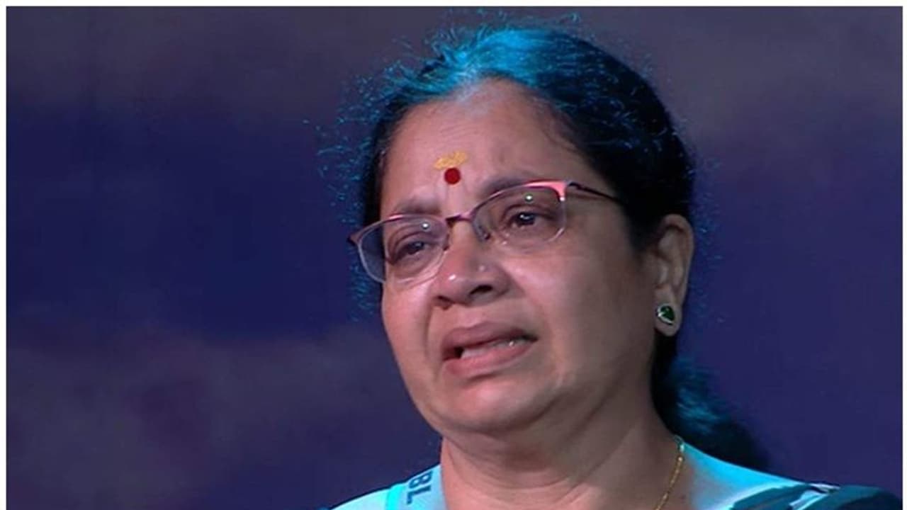 'ഹേമ കമ്മീഷൻ റിപ്പോർട്ട് പുറത്തുവിടാത്തത് ഉന്നതരെ വെള്ളപൂശാൻ': ഭാഗ്യലക്ഷ്മി 'ഹേമ കമ്മീഷൻ റിപ്പോർട്ട് പുറത്തുവിടാത്തത് ഉന്നതരെ വെള്ളപൂശാൻ': ഭാഗ്യലക്ഷ്മി