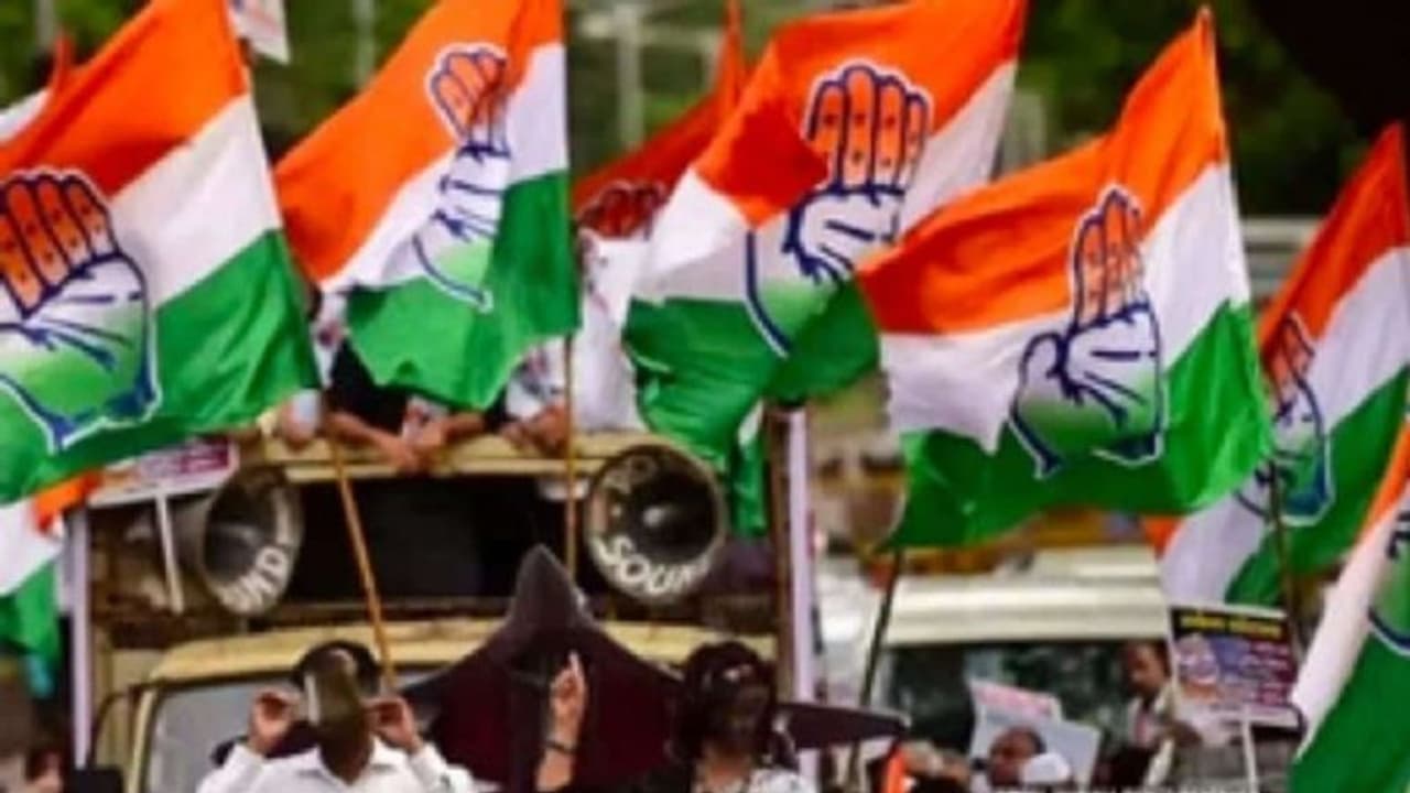 Punjab Election 2022: कांग्रेस ने तय किए उम्मीदवारों के नाम, दो जगह से चुनाव लड़ सकते हैं CM Channi Punjab Election 2022: कांग्रेस ने तय किए उम्मीदवारों के नाम, दो जगह से चुनाव लड़ सकते हैं CM Channi