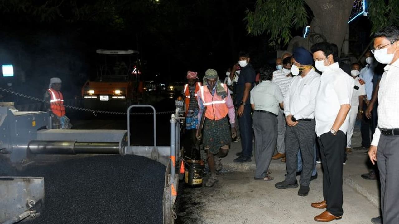 M.K. Stalin: ராத்திரி நேரம்.. ரோட்டில் இறங்கி முதல்வர் ஸ்டாலின் செய்த விஷயம்...! பரபர வீடியோ