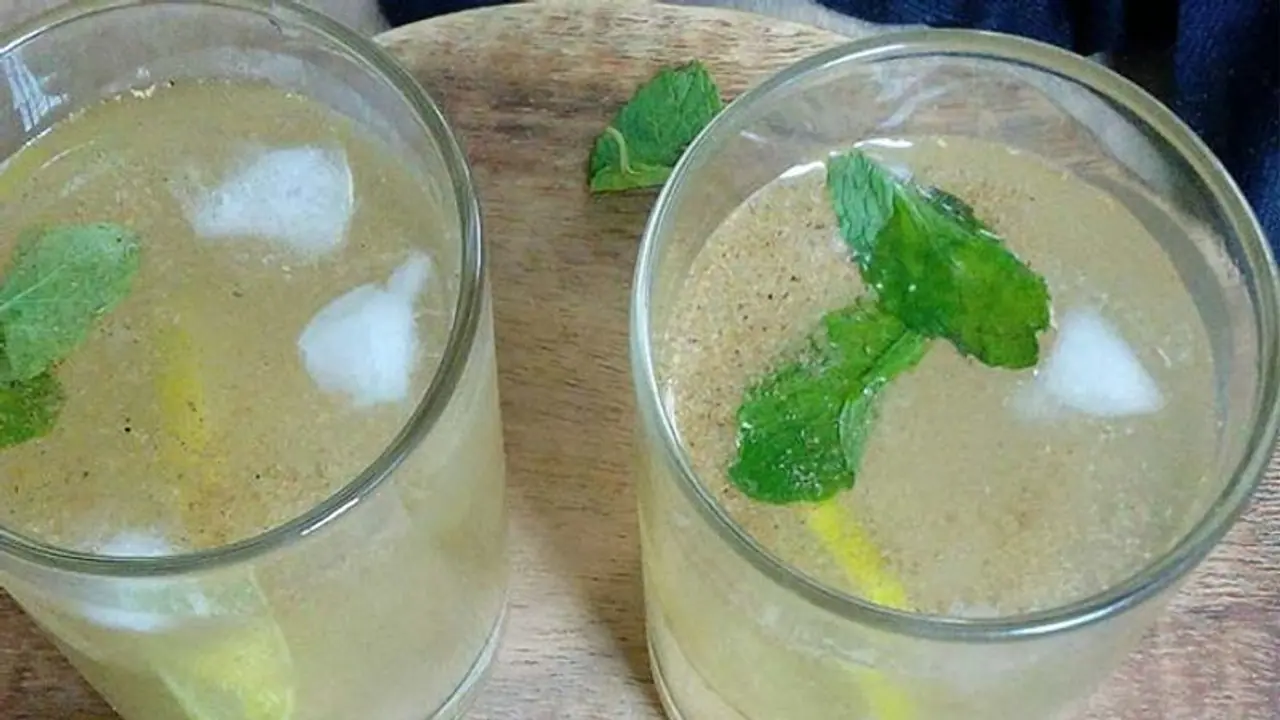 Life Management: प्रोफेसर ने स्टूडेंट के लिए शिंकजी बनाई, उसमें जानबूझकर नमक ज्यादा डाल दिया…फिर समझाई ये बात Life Management: प्रोफेसर ने स्टूडेंट के लिए शिंकजी बनाई, उसमें जानबूझकर नमक ज्यादा डाल दिया…फिर समझाई ये बात