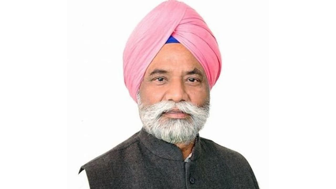 Punjab Election 2022: Ex minister Joginder Singh Mann quits Congress, in talks with AAP Punjab Election 2022: Ex minister Joginder Singh Mann quits Congress, in talks with AAP
