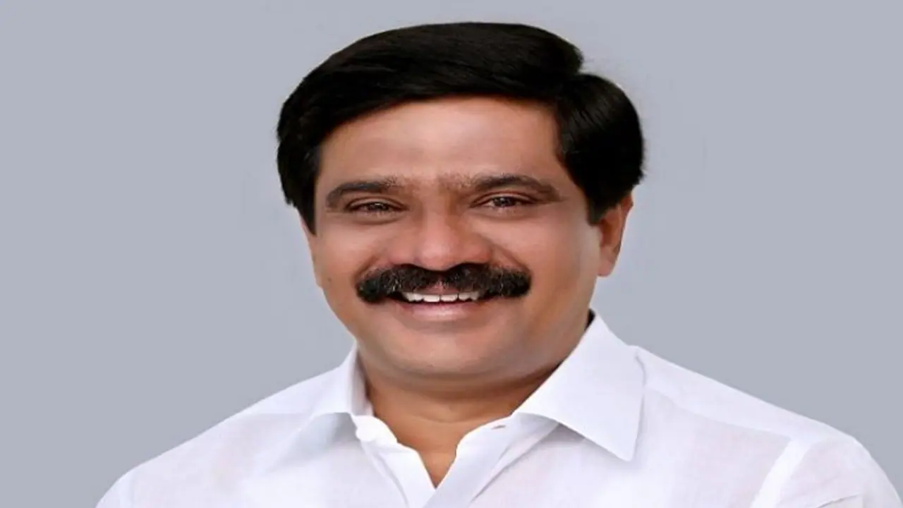 10 రోజుల్లో పనులను పూర్తి చేయాలి: సచివాలయ పనులపై మంత్రి ప్రశాంత్ రెడ్డి సమీక్ష 10 రోజుల్లో పనులను పూర్తి చేయాలి: సచివాలయ పనులపై మంత్రి ప్రశాంత్ రెడ్డి సమీక్ష