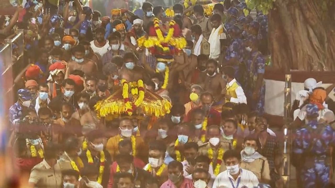 ശബരിമല തിരുവാഭരണ കേസ് ചൊവ്വാഴ്ച സുപ്രീംകോടതിയിൽ; സർക്കാരിനും പന്തളം കൊട്ടാരത്തിനും നിർണായകം 