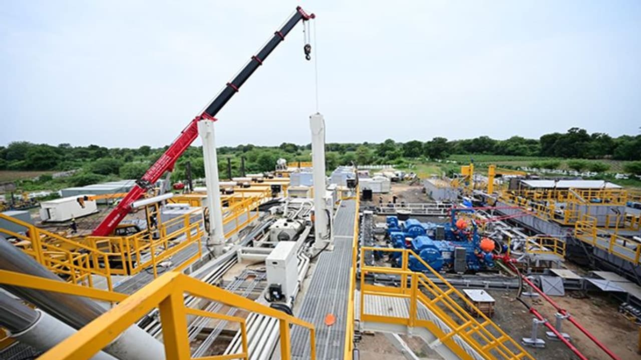 सिटी गैस डिस्ट्रीब्यूशन के लिए 65 जियोग्राफिकल एरिया की बोली, Meil ने सबसे ज्यादा 15 क्षेत्र हासिल किए सिटी गैस डिस्ट्रीब्यूशन के लिए 65 जियोग्राफिकल एरिया की बोली, Meil ने सबसे ज्यादा 15 क्षेत्र हासिल किए