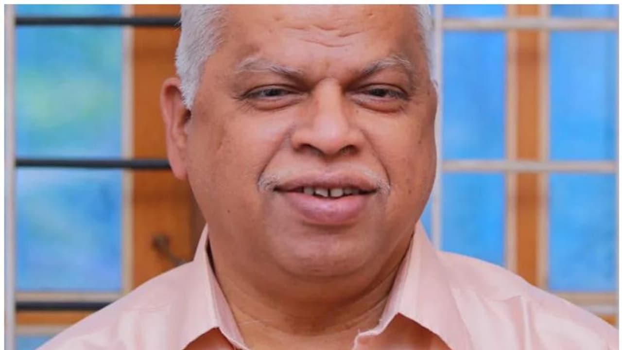 മുഖ്യമന്ത്രിക്കെതിരായ വിവാദ പരാമർശം; പന്തീരാണ്ട് കാലം സുധാകരനെ കുഴലിലിട്ടാലും നേരെയാകില്ലെന്ന് എം വി ജയരാജൻ മുഖ്യമന്ത്രിക്കെതിരായ വിവാദ പരാമർശം; പന്തീരാണ്ട് കാലം സുധാകരനെ കുഴലിലിട്ടാലും നേരെയാകില്ലെന്ന് എം വി ജയരാജൻ