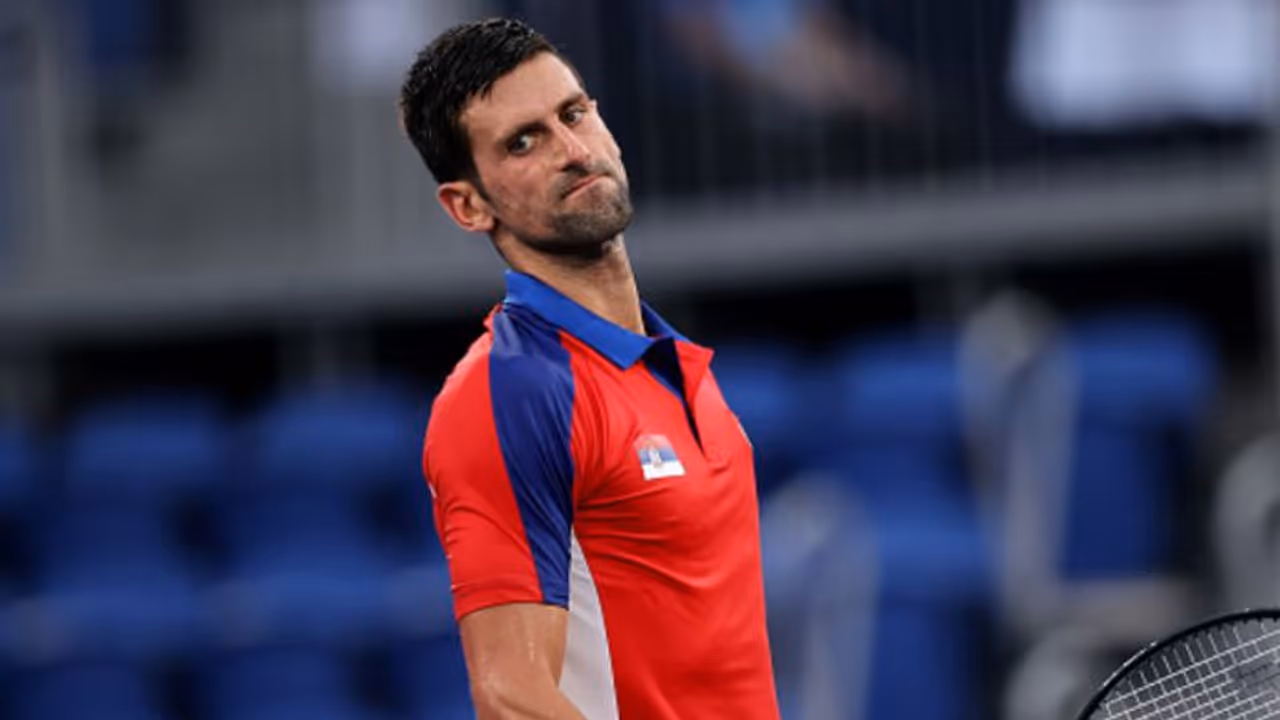 French Open 2022 : ജോക്കോവിച്ചിന് തിരിച്ചടികളുടെ കാലം; ഫ്രഞ്ച് ഓപ്പണിലും കുരുക്ക് French Open 2022 : ജോക്കോവിച്ചിന് തിരിച്ചടികളുടെ കാലം; ഫ്രഞ്ച് ഓപ്പണിലും കുരുക്ക്