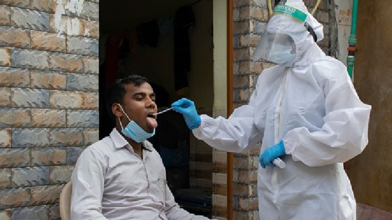 India registers 2.51 lakh new COVID cases, positivity rate drops to 15.8%