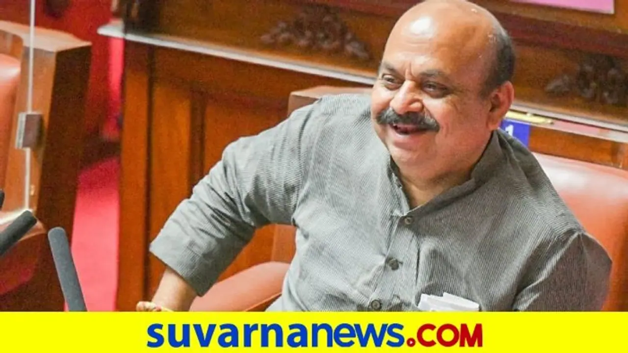 Janata Darshan: ಜೇನನ್ನು ವಿಷವೆಂದು ತೋರಿಸಿ ಸಿಎಂ ಮುಂದೆ ವೃದ್ಧನ ಹೈಡ್ರಾಮಾ..!