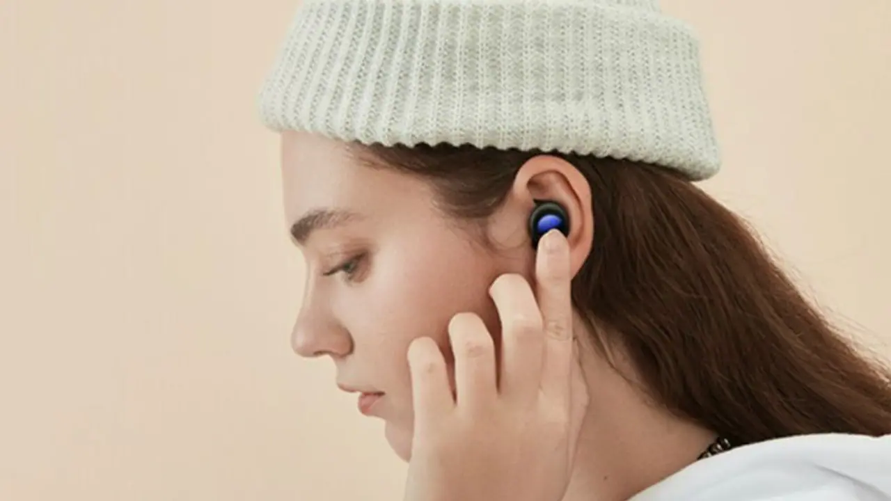 Realme लॉन्च करने जा रहा धांसू Earbuds, एक साथ दो Smartphone से कर पाएंगे कनेक्ट Realme लॉन्च करने जा रहा धांसू Earbuds, एक साथ दो Smartphone से कर पाएंगे कनेक्ट