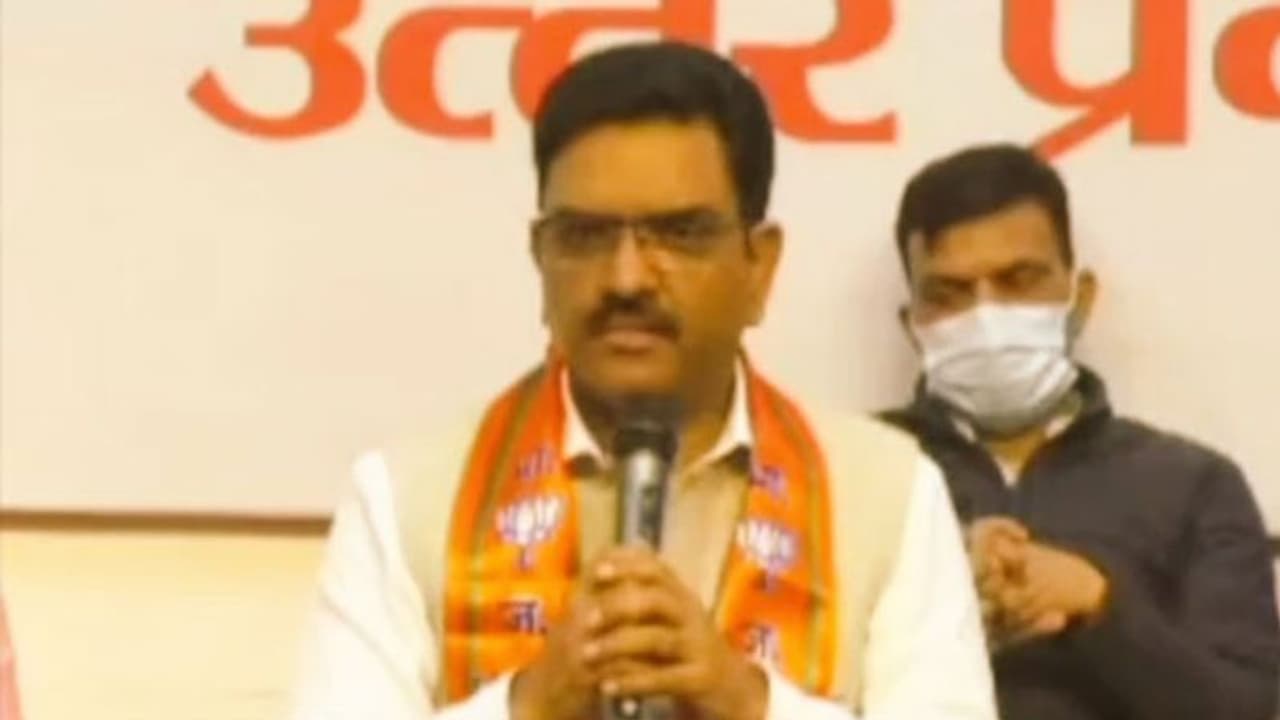 UP Elections: ಮಾಜಿ ಐಪಿಎಸ್ ಅಸೀಮ್ ಅರುಣ್ ಬಿಜೆಪಿಗೆ, ಇನ್ನೇನಿದ್ರೂ ರಾಜಕೀಯದಾಟ UP Elections: ಮಾಜಿ ಐಪಿಎಸ್ ಅಸೀಮ್ ಅರುಣ್ ಬಿಜೆಪಿಗೆ, ಇನ್ನೇನಿದ್ರೂ ರಾಜಕೀಯದಾಟ