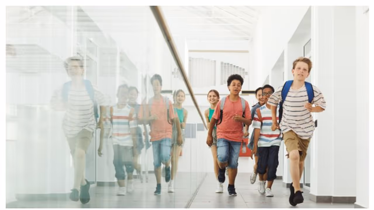 பெற்றோர்களே உஷார்! உங்கள் டீனேஜ் பிள்ளைகளை கையாளும் வழிமுறைகள்...! இந்த விஷயங்களில் கவனம் தேவை...