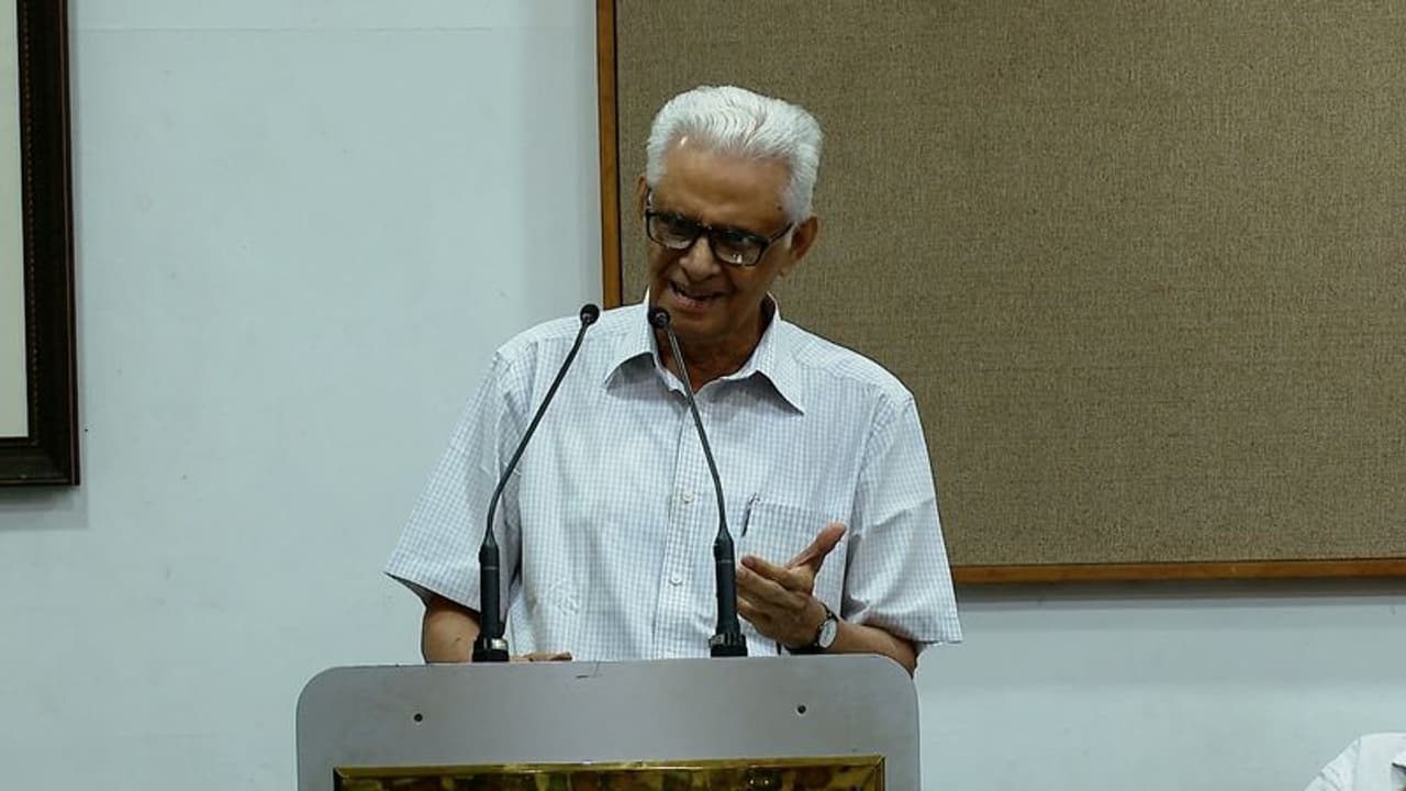 T K Hamza Controversial Statement : "കൊവിഡെന്ന ചെകുത്താനെ അയച്ചത് അല്ലാഹു" ടി കെ ഹംസയുടെ പ്രസംഗം വിവാദത്തിൽ T K Hamza Controversial Statement : "കൊവിഡെന്ന ചെകുത്താനെ അയച്ചത് അല്ലാഹു" ടി കെ ഹംസയുടെ പ്രസംഗം വിവാദത്തിൽ