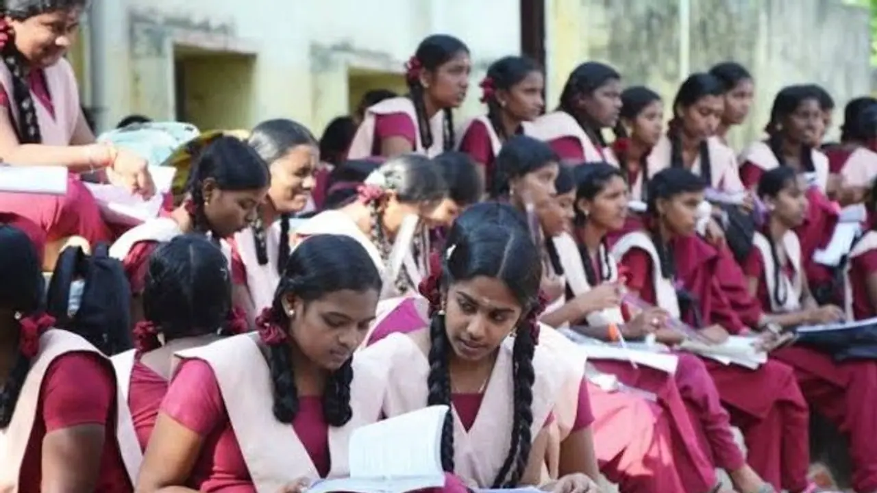 School Education: 11 ஆம் வகுப்பு பொதுத்தேர்வு ரத்து..? ஆல் பாஸ் முறை தேர்ச்சி..? வெளியான புது தகவல்..