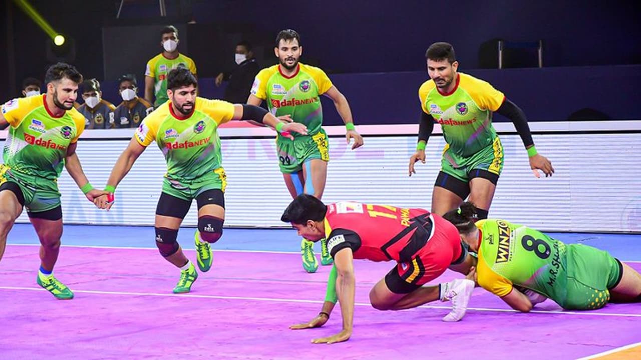 Pro Kabaddi League : ಪಟನಾ ಪೈರೇಟ್ಸ್ ವಿರುದ್ಧ ಸೋಲು ಕಂಡ ಬೆಂಗಳೂರು ಬುಲ್ಸ್! Pro Kabaddi League : ಪಟನಾ ಪೈರೇಟ್ಸ್ ವಿರುದ್ಧ ಸೋಲು ಕಂಡ ಬೆಂಗಳೂರು ಬುಲ್ಸ್!