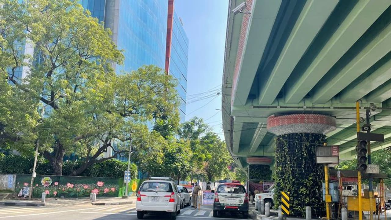 Sunday Full Lockdown: தமிழகத்தில் முழு ஊரடங்கு அமலுக்கு வந்தது.. என்னென்ன இயங்கும்? இயங்காது? Sunday Full Lockdown: தமிழகத்தில் முழு ஊரடங்கு அமலுக்கு வந்தது.. என்னென்ன இயங்கும்? இயங்காது?