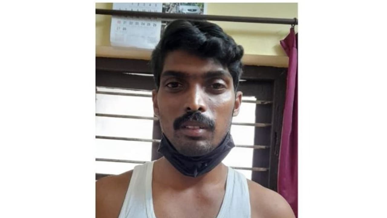 യൂട്യൂബ് നോക്കി മോഷണം പഠിച്ചു; മൂന്നിടത്ത് മോഷ്ടിച്ചു, ഒടുവില് പൊലീസ് പൊക്കി യൂട്യൂബ് നോക്കി മോഷണം പഠിച്ചു; മൂന്നിടത്ത് മോഷ്ടിച്ചു, ഒടുവില് പൊലീസ് പൊക്കി