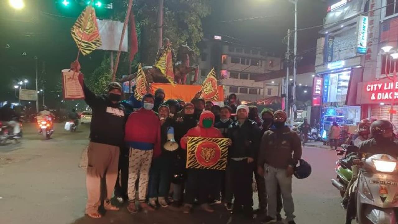 Bangla Pakkho: প্রজাতন্ত্র দিবসে বাতিল বাংলার ট্যাবলো, বিক্ষোভ বাংলা পক্ষের Bangla Pakkho: প্রজাতন্ত্র দিবসে বাতিল বাংলার ট্যাবলো, বিক্ষোভ বাংলা পক্ষের