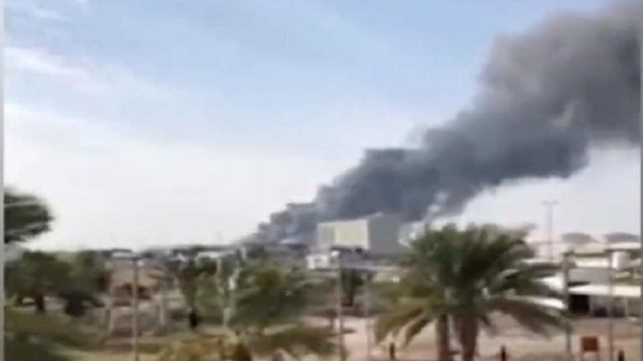 Abudhabi attack : അബുദാബി ആക്രമണത്തിന് പിന്നാലെ ഹൂതി കേന്ദ്രങ്ങളില് തിരിച്ചടിച്ച് സഖ്യസേന Abudhabi attack : അബുദാബി ആക്രമണത്തിന് പിന്നാലെ ഹൂതി കേന്ദ്രങ്ങളില് തിരിച്ചടിച്ച് സഖ്യസേന