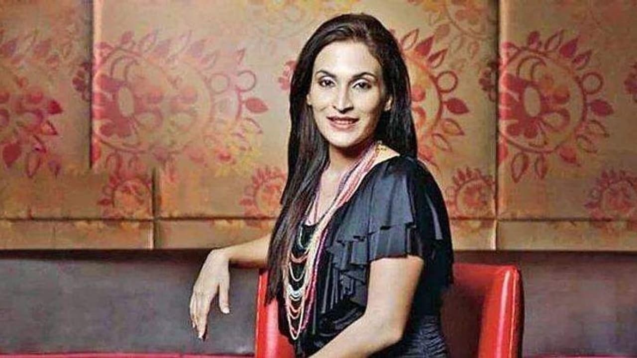 கொரோனா வாரியர்ஸ் உடன் மகளிர் தினத்தை கொண்டாடிய ஐஸ்வர்யா ரஜினிகாந்த் கொரோனா வாரியர்ஸ் உடன் மகளிர் தினத்தை கொண்டாடிய ஐஸ்வர்யா ரஜினிகாந்த்