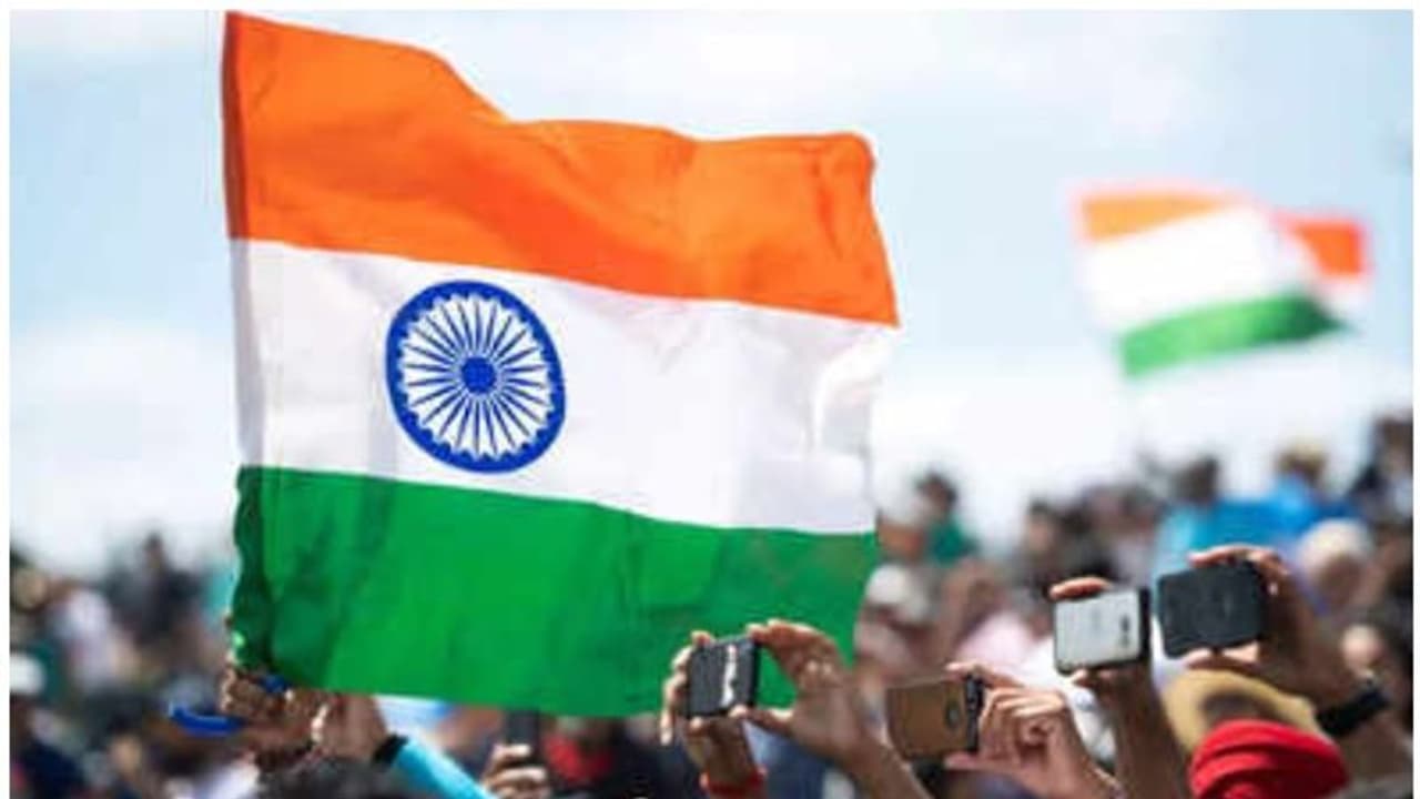 Republic Day : ദേശീയ പതാക അശ്രദ്ധമായി ഉപേക്ഷിക്കുകയോ നിലത്തറിയുകയോ ചെയ്യരുത്: കേന്ദ്ര ആഭ്യന്തര മന്ത്രാലയം