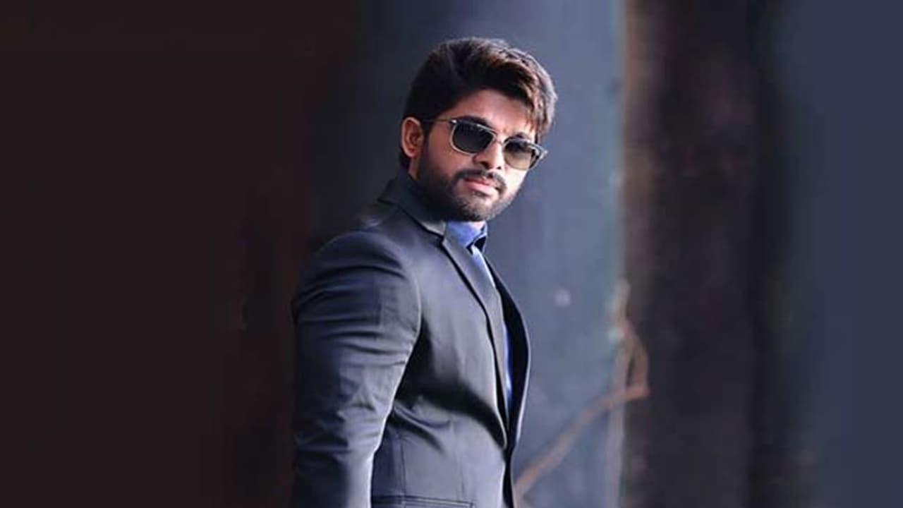 Allu Arjun:అల్లు అర్జున్ ని అడ్డం పెట్టి దిల్ రాజు బాలీవుడ్ స్కెచ్ ?! Allu Arjun:అల్లు అర్జున్ ని అడ్డం పెట్టి దిల్ రాజు బాలీవుడ్ స్కెచ్ ?!