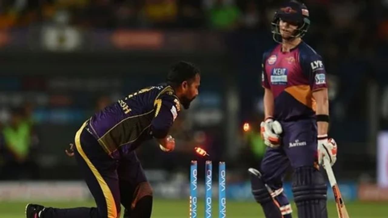 IPL : വാതുവെപ്പുകാര് സമീപിച്ചിരുന്നു; പരാതിയുമായി മുന് കൊല്ക്കത്ത നൈറ്റ് റൈഡേഴ്സ് താരം IPL : വാതുവെപ്പുകാര് സമീപിച്ചിരുന്നു; പരാതിയുമായി മുന് കൊല്ക്കത്ത നൈറ്റ് റൈഡേഴ്സ് താരം