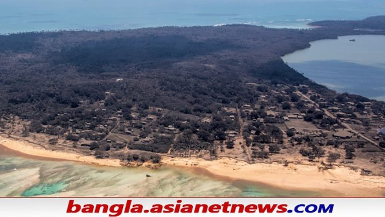 Tsunami hit Tonga: সমুদ্রের বুক থেকে নিশ্চিহ্ন গোটা দ্বীপ, ক্ষতিগ্রস্ত টোঙ্গার উপগ্রহ ছবি