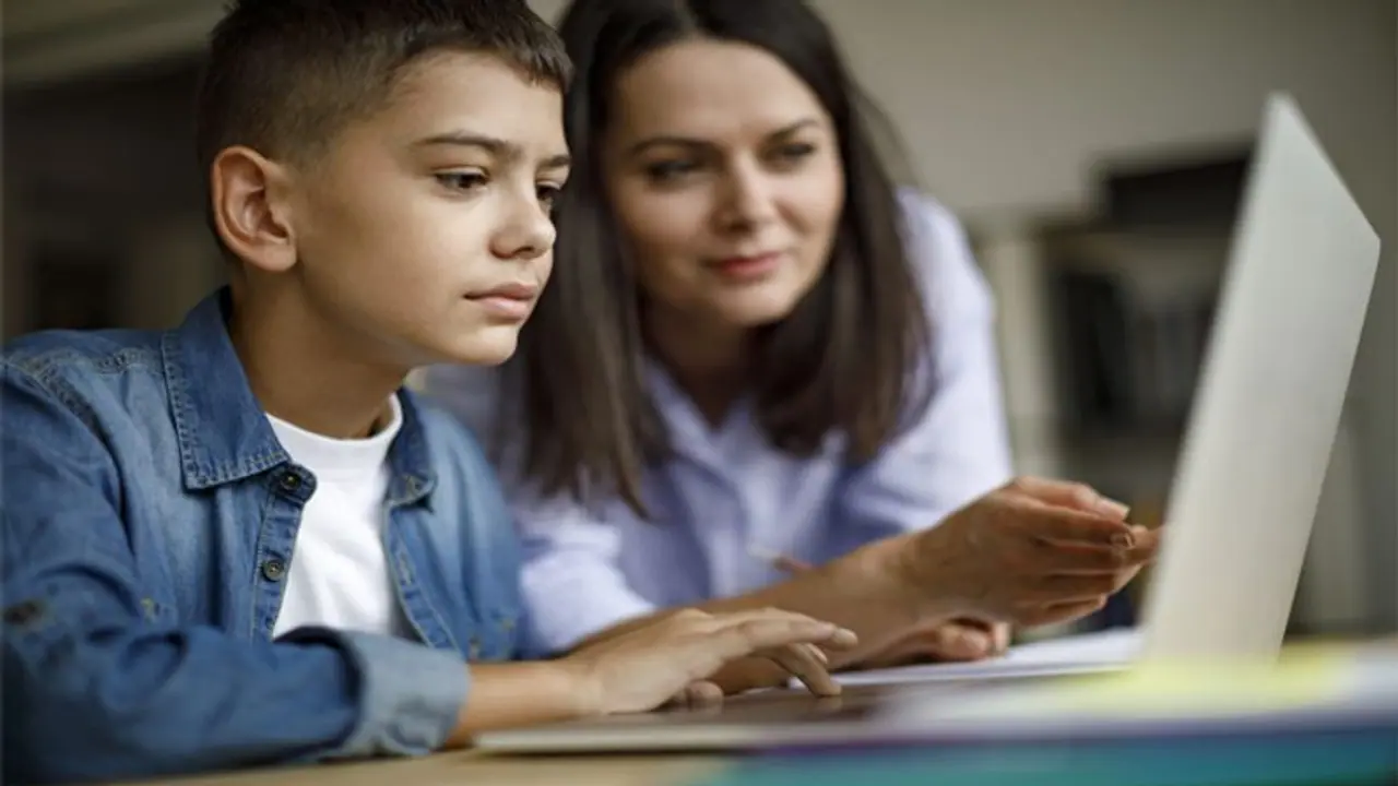 CBSE Board Exams 2023: ಬೋರ್ಡ್ ಪರೀಕ್ಷೆಯಲ್ಲಿ ಹೆಚ್ಚಿನ ಅಂಕ ಗಳಿಸಲು ಈ ವಿಧಾನ ಅನುಸರಿಸಿ