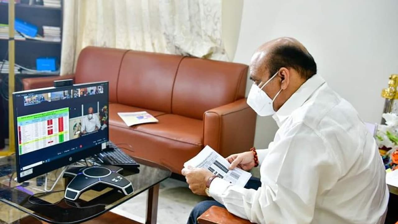 CM Bommai Meeting ಕೊರೋನಾ ಹೆಚ್ಚಳ, ಜಿಲ್ಲಾಧಿಕಾರಿಗಳ ಜತೆ ಸಿಎಂ ಸಭೆಯ ಮುಖ್ಯಾಂಶಗಳು CM Bommai Meeting ಕೊರೋನಾ ಹೆಚ್ಚಳ, ಜಿಲ್ಲಾಧಿಕಾರಿಗಳ ಜತೆ ಸಿಎಂ ಸಭೆಯ ಮುಖ್ಯಾಂಶಗಳು